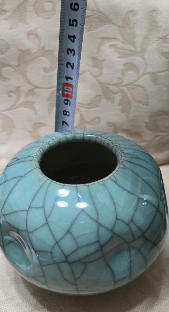 青磁の花入れです