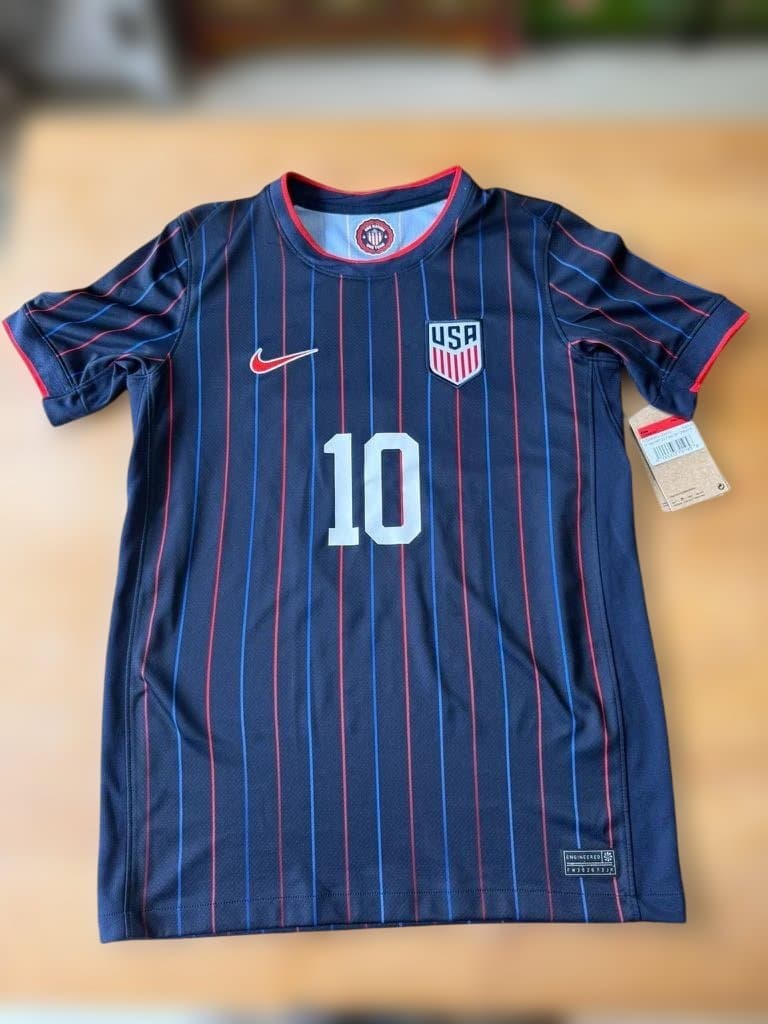 Nike USA サッカーシャツ 10番　Pulisic