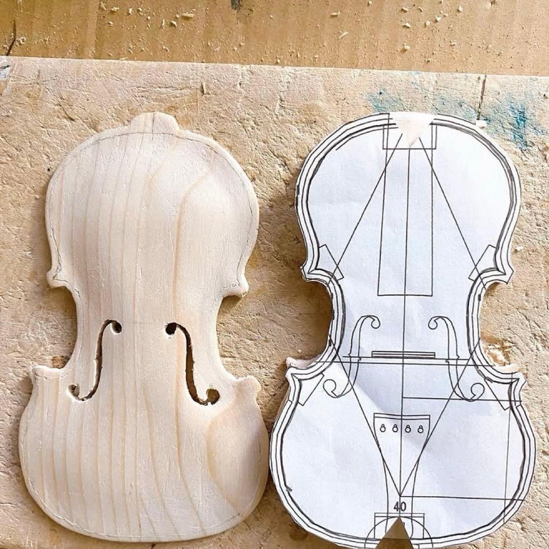 手作り小型コントラバス（約22cm）