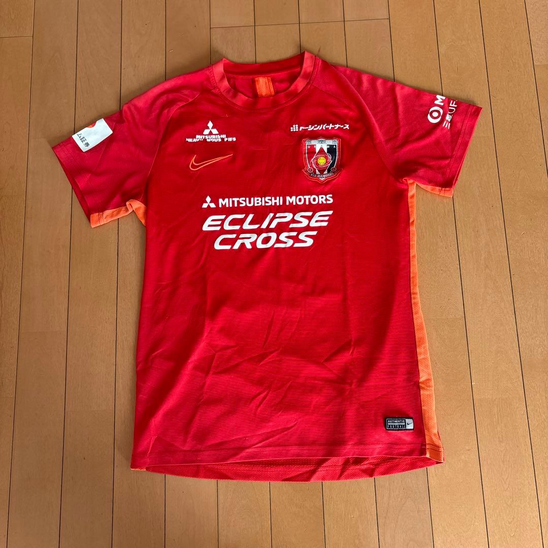 浦和レッズ　練習着　上下セット