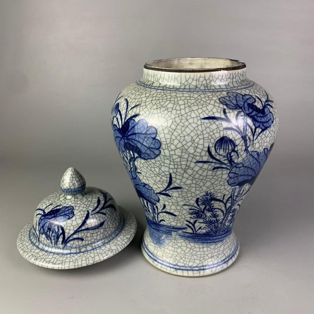 青花荷花纹将軍缶 景徳鎮 陶磁器 装飾品工芸品 美術品 置物