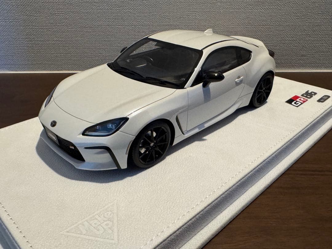 GR86 モデルカー 1/18 Pro Edition