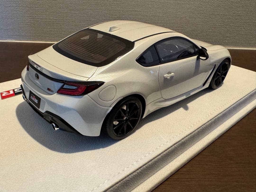 GR86 モデルカー 1/18 Pro Edition