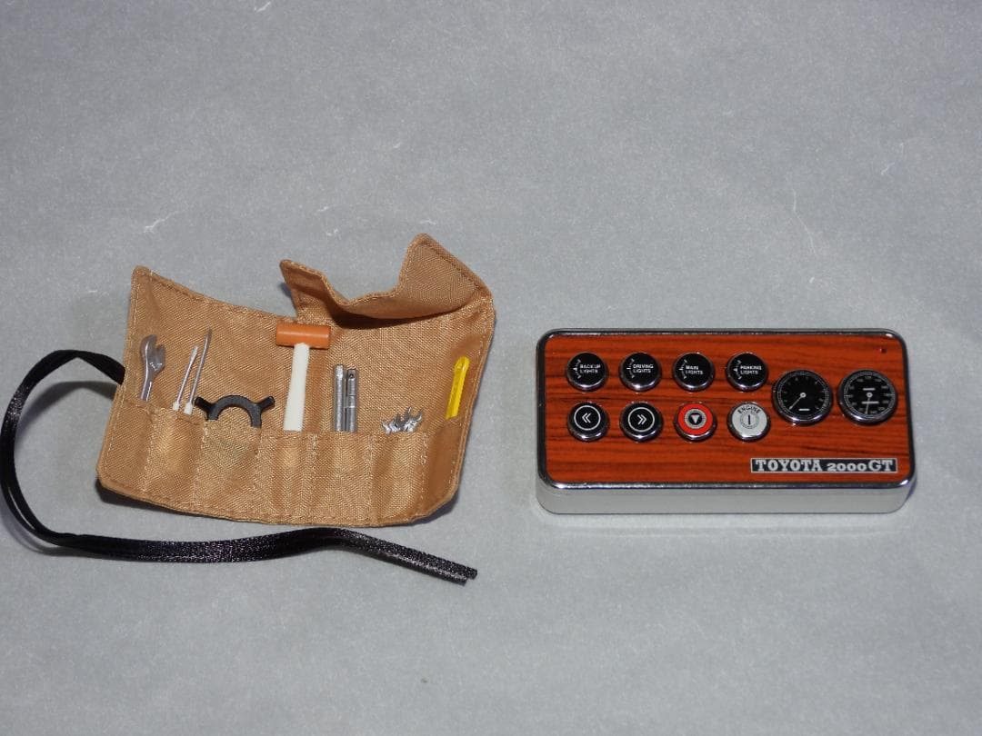 ミニカー Hachette TOYOTA 2000GT 1/8