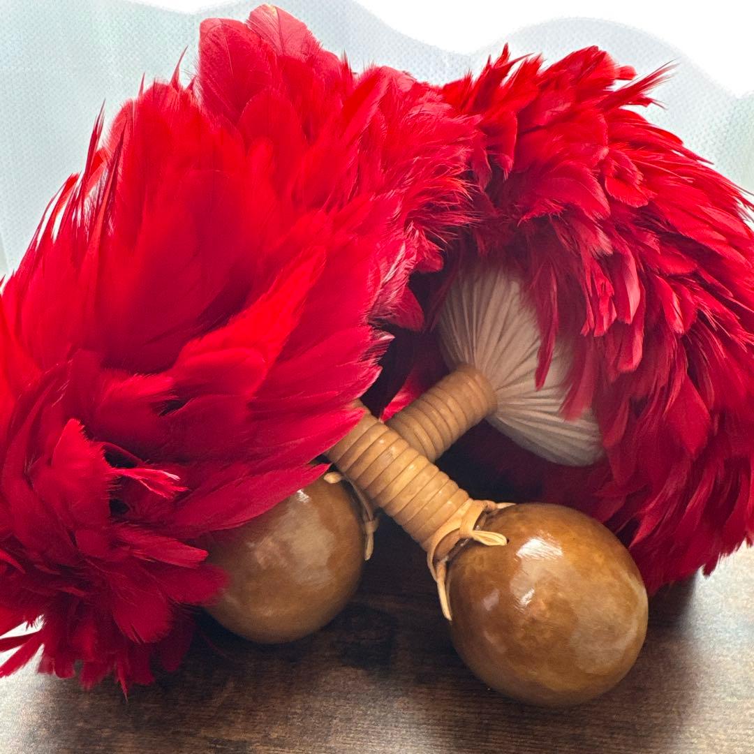 フラダンス用赤黄色羽毛楽器ウリウリ2点セット 入れ物付き