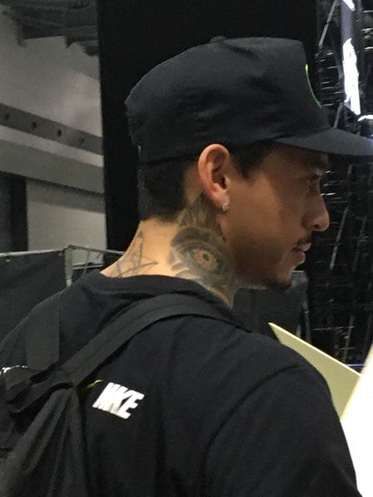 ナイジャヒューストンの直筆サイン