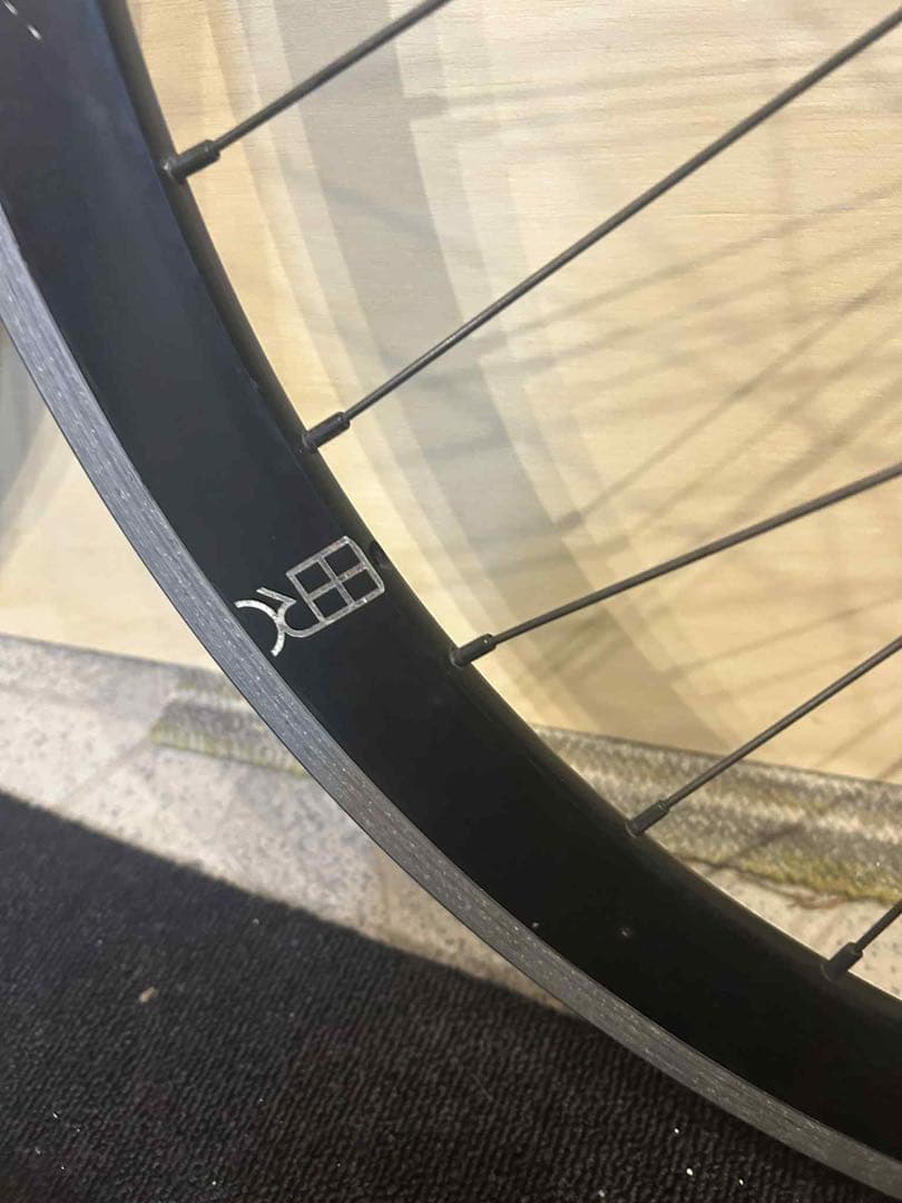 ピストH plus son arhety リムgran compe sfハブ