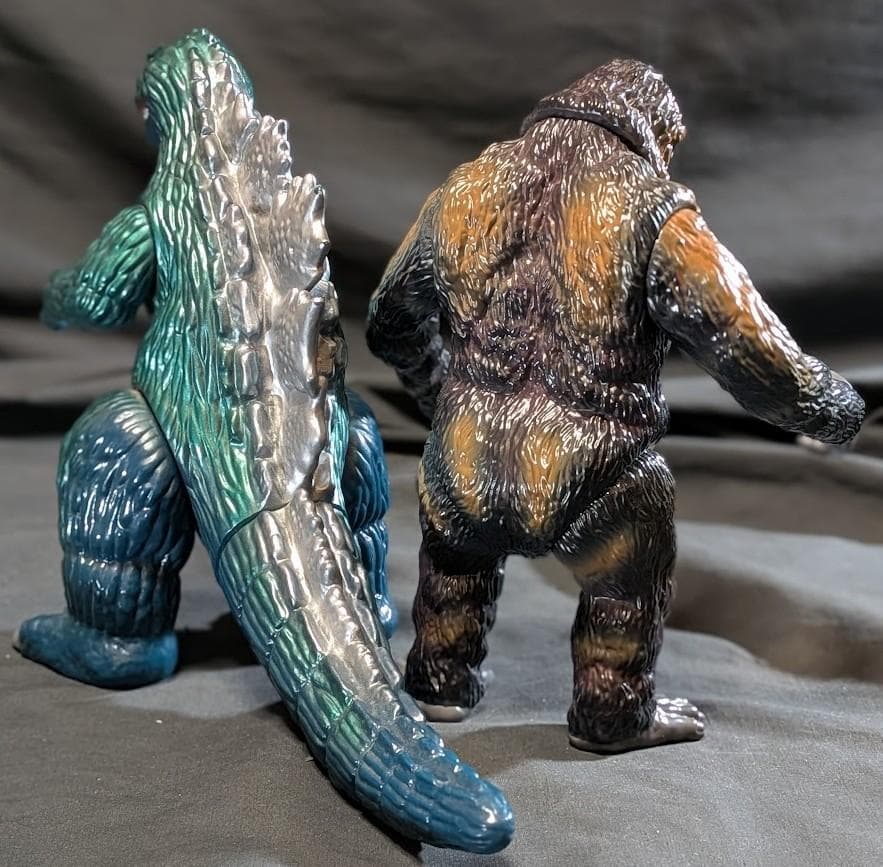 ゴジラ（Ｍ１号）＆ゴリラ１号（APES JAPAN）ソフビフィギュア２体セット