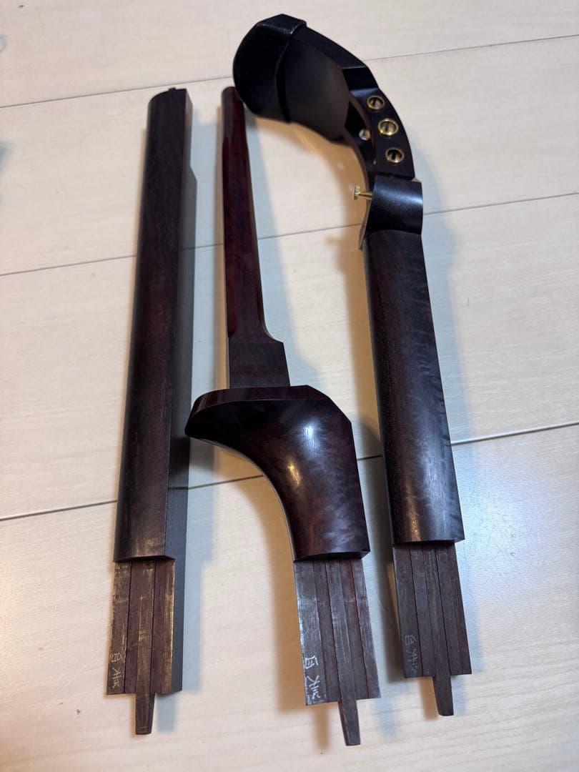 民謡三味線　中棹　紅木　地唄　二本溝　片面皮やぶれあり