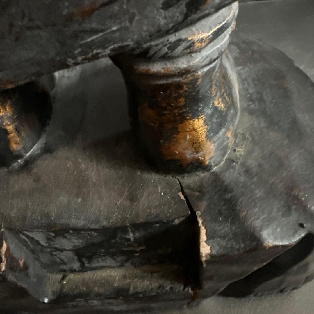 ヴィンテージ　迫力の木製彫刻 剣を持つ像