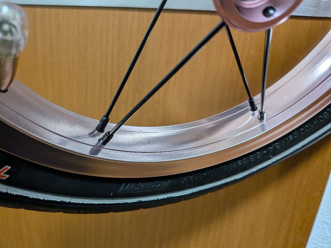 CSTタイヤ＋アルミホイール 完組 ピンク ランバイク ストライダー