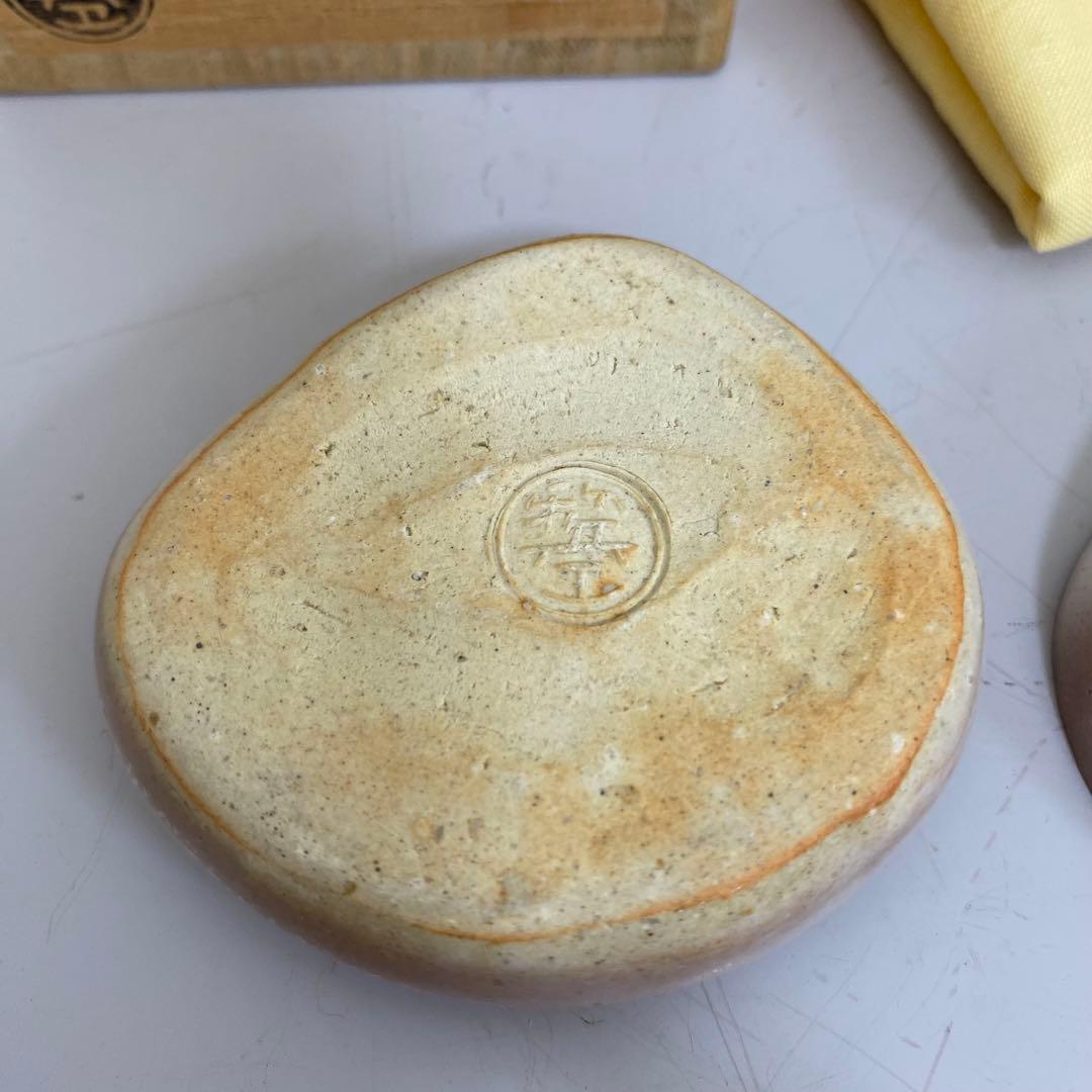 【共箱】萩　蛤香合　十五代　坂倉新兵衛造　布付き　山口県指定無形文化財