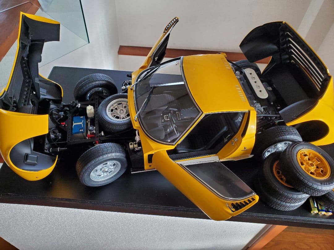 アシェット完成品　ランボルギーニ ミウラ S イエロー