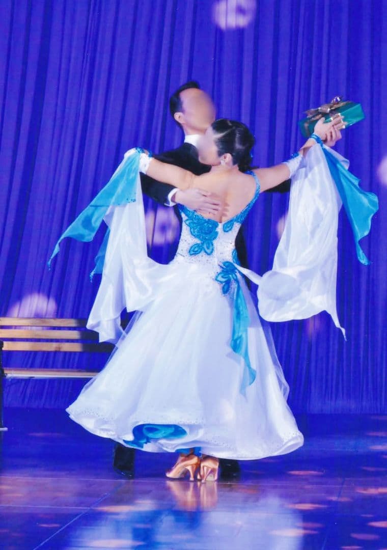 アオイプロデュース製 白 社交ダンス スタンダードドレス 中古 競技 デモ