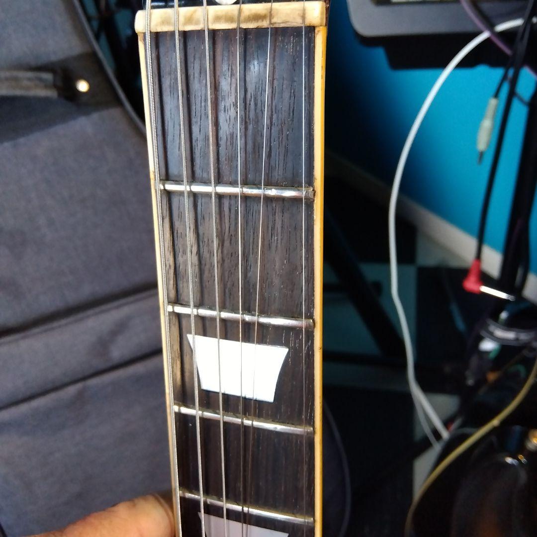 レスポールタイプ …レッドチェリー サンバーストトラ目…1977年グレコ