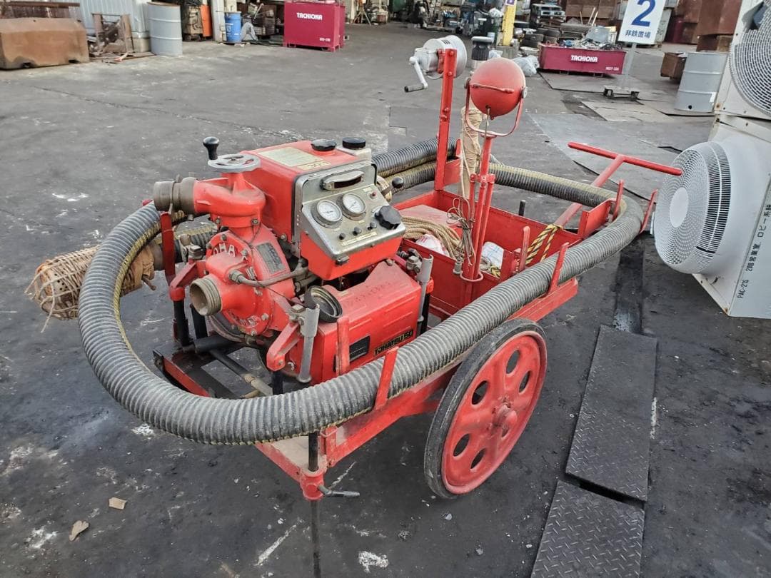 手漕き式消防車ポンプ車　懐かしい　レトロ 　手押し消防車　TOHATSU50