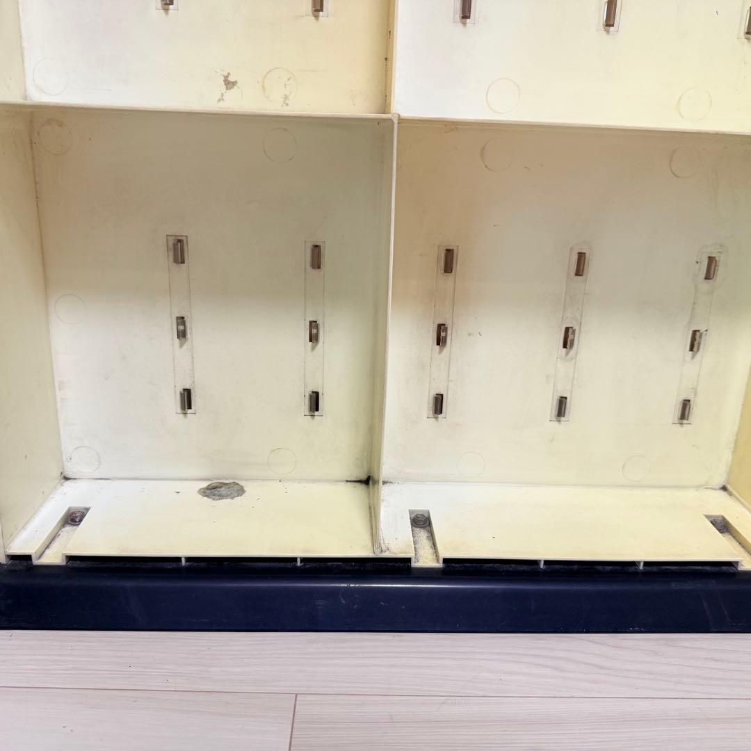 非売品 トミカ 店頭ディスプレイ 80台収納 ショーケース