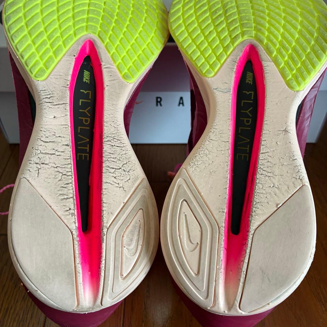 【美品】NIKE ヴェイパーフライ ネクスト%4 ウィメンズ 25.0cm