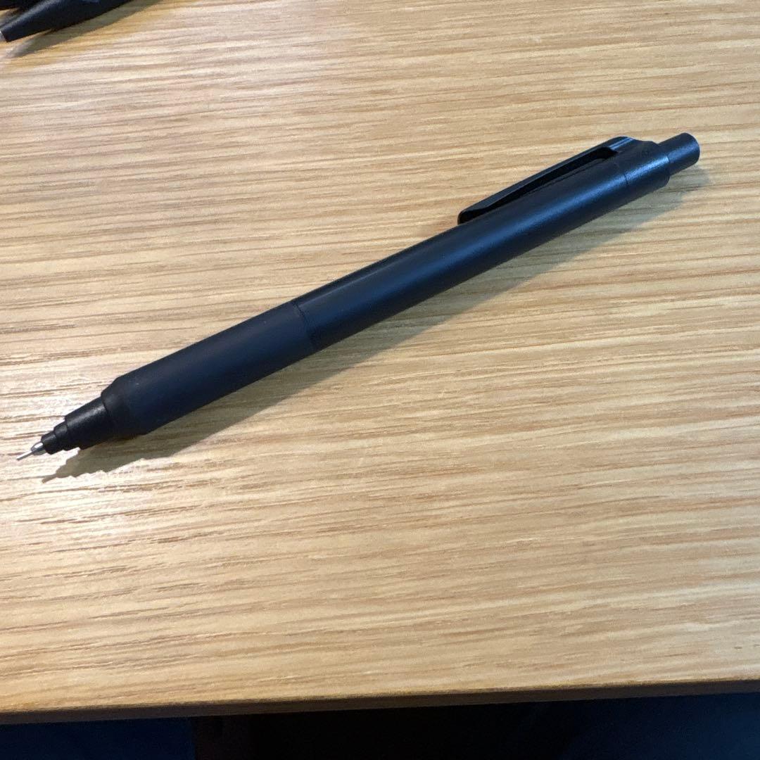 シャーペンまとめ売り筆箱付き