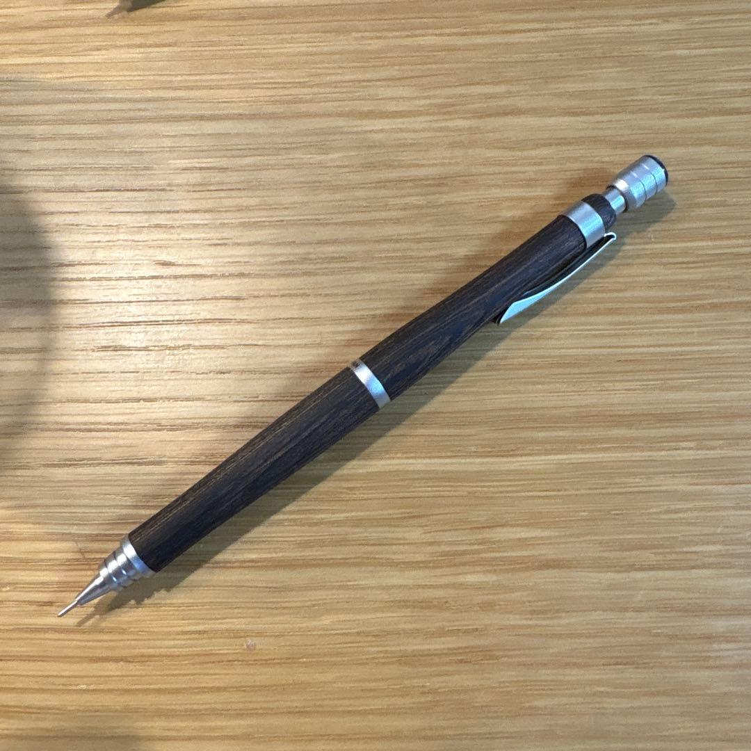 シャーペンまとめ売り筆箱付き