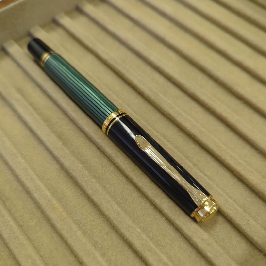 ペリカン「スーベレーン R600 グリーンストライプ」ローラーボール