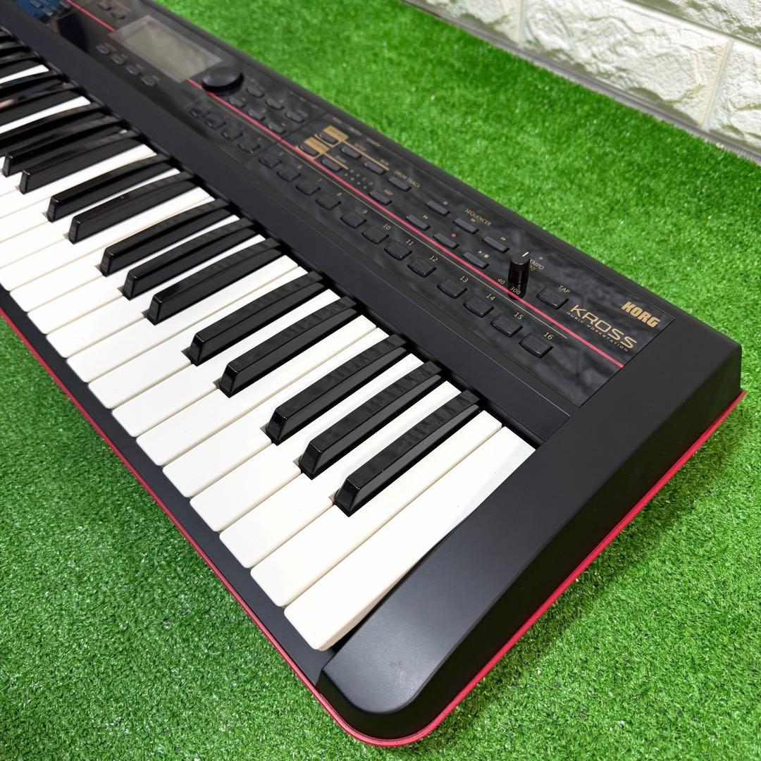 美品　KORG コルグ KROSS 61鍵盤　シンセサイザー　ケース付き　良好