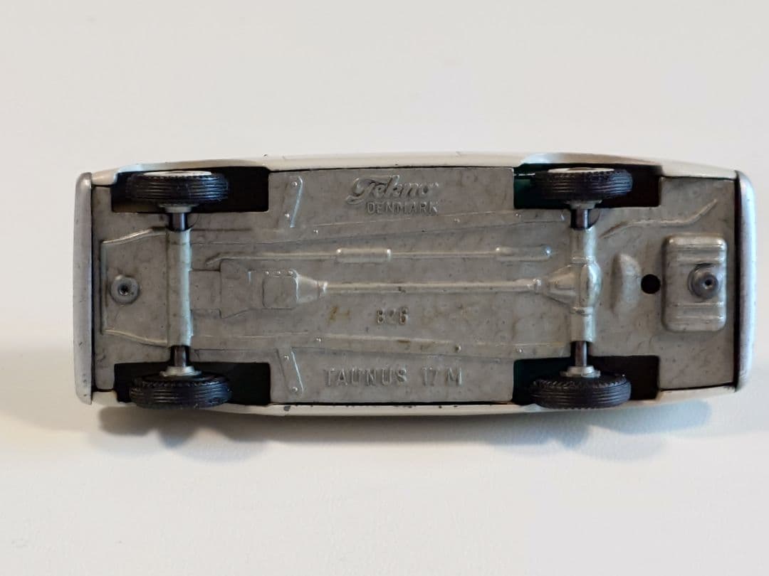ミニカー TEKNO NO.826 TAUNUS 17M