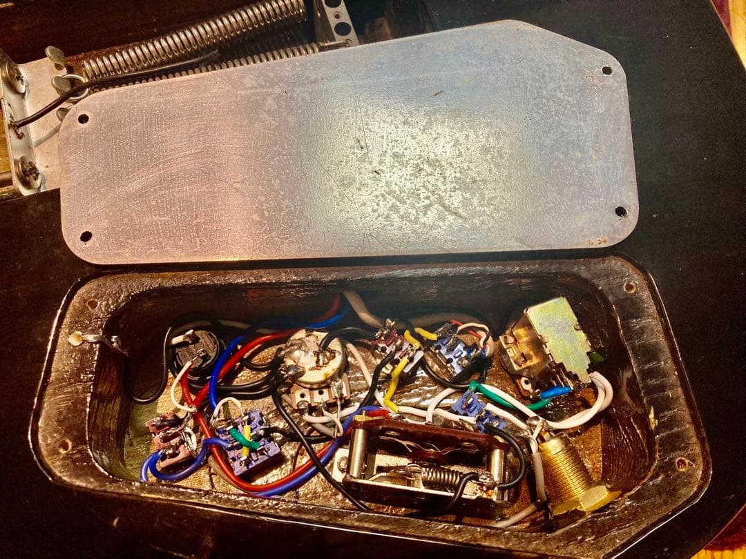 ☆値下早い者勝ち ☆多機能満載　AriaPro II MAGMA SSH ST