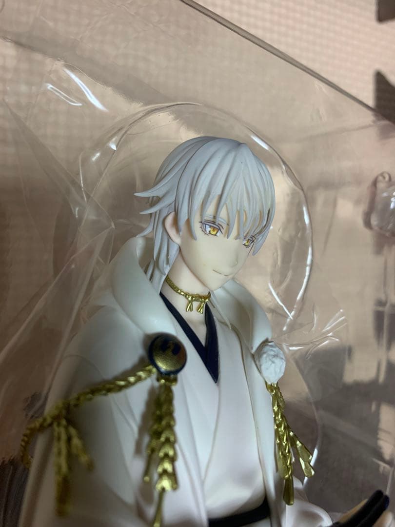 刀剣乱舞 フィギュア 1/8 三日月宗近 鶴丸国永