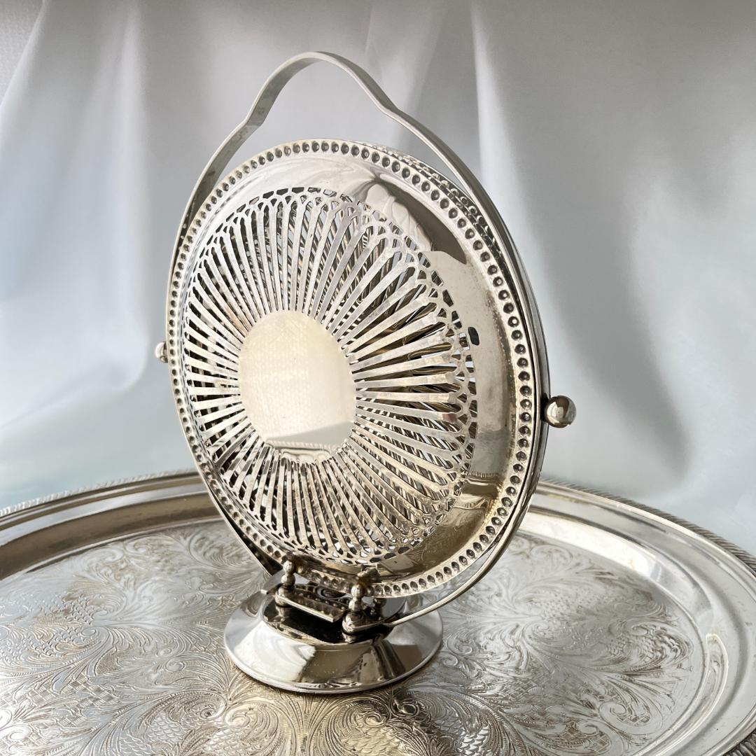 【英国】 パールと透かしのケーキスタンド バタフライ式