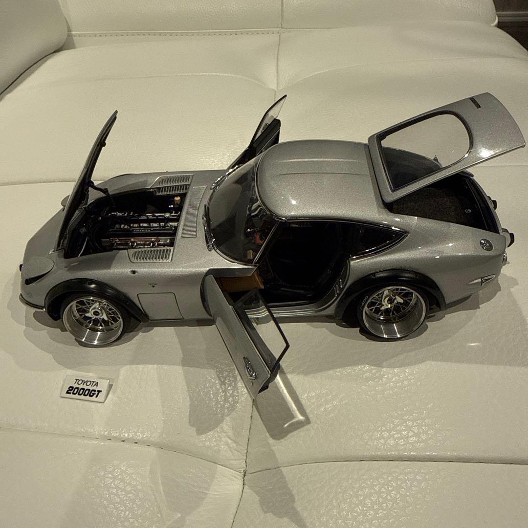 トヨタ 2000GT 1/18 シルバー ローダウン仕様　autoart