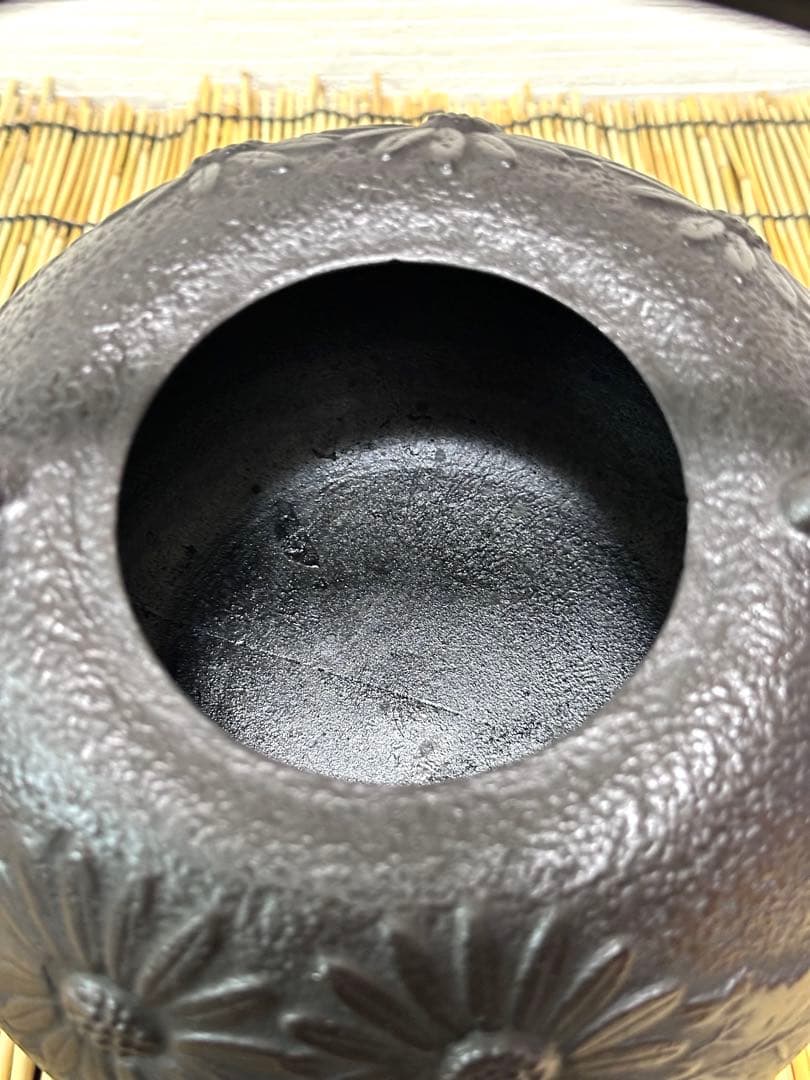 未使用、付属品付　岩手県奥州佐秋鋳造所 佐藤守巨造 真作保証　苺様　売約済み