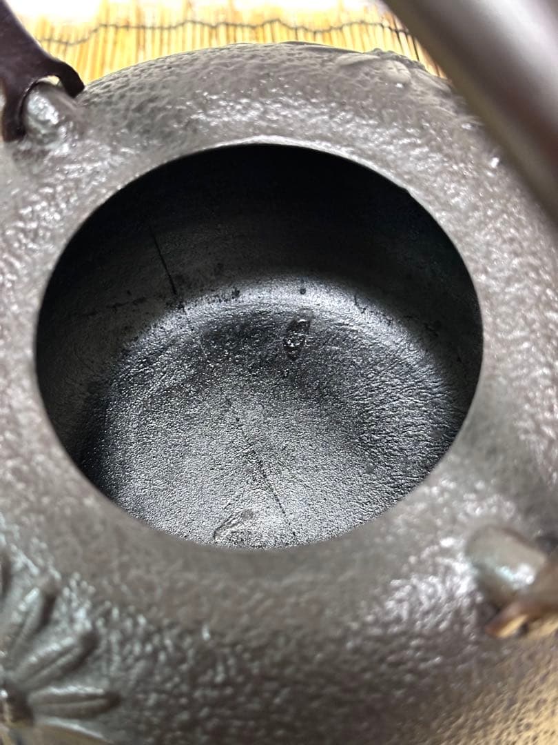 未使用、付属品付　岩手県奥州佐秋鋳造所 佐藤守巨造 真作保証　苺様　売約済み