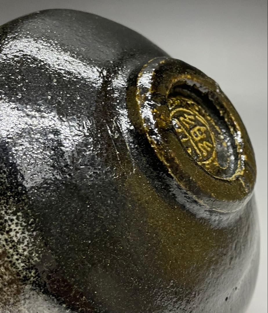 五代　楽吉左衛門　宗入　黒茶碗　共箱(四方桟盛蓋) 　仕覆　共布　e432a