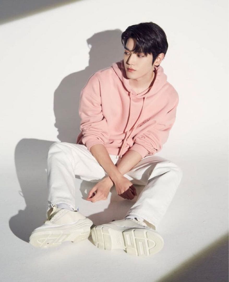 新品未使用NCT127 SLOWACID テヨン　トレカ　4枚　パーカー　セット