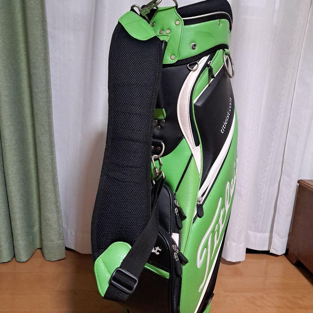 Titleist キャディバッグ グリーン/ブラック。フード付き。9.5インチ