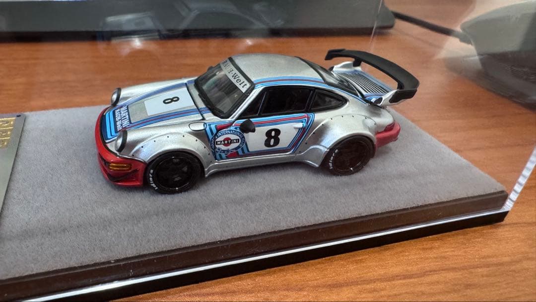 Rauh-Welt Porsche 964 限定モデル