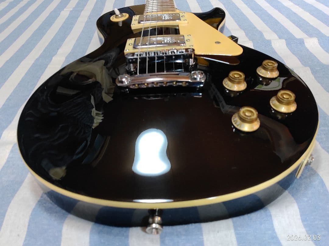 K・GarageのレスポールタイプセットネックのLost Pearlモデル美品