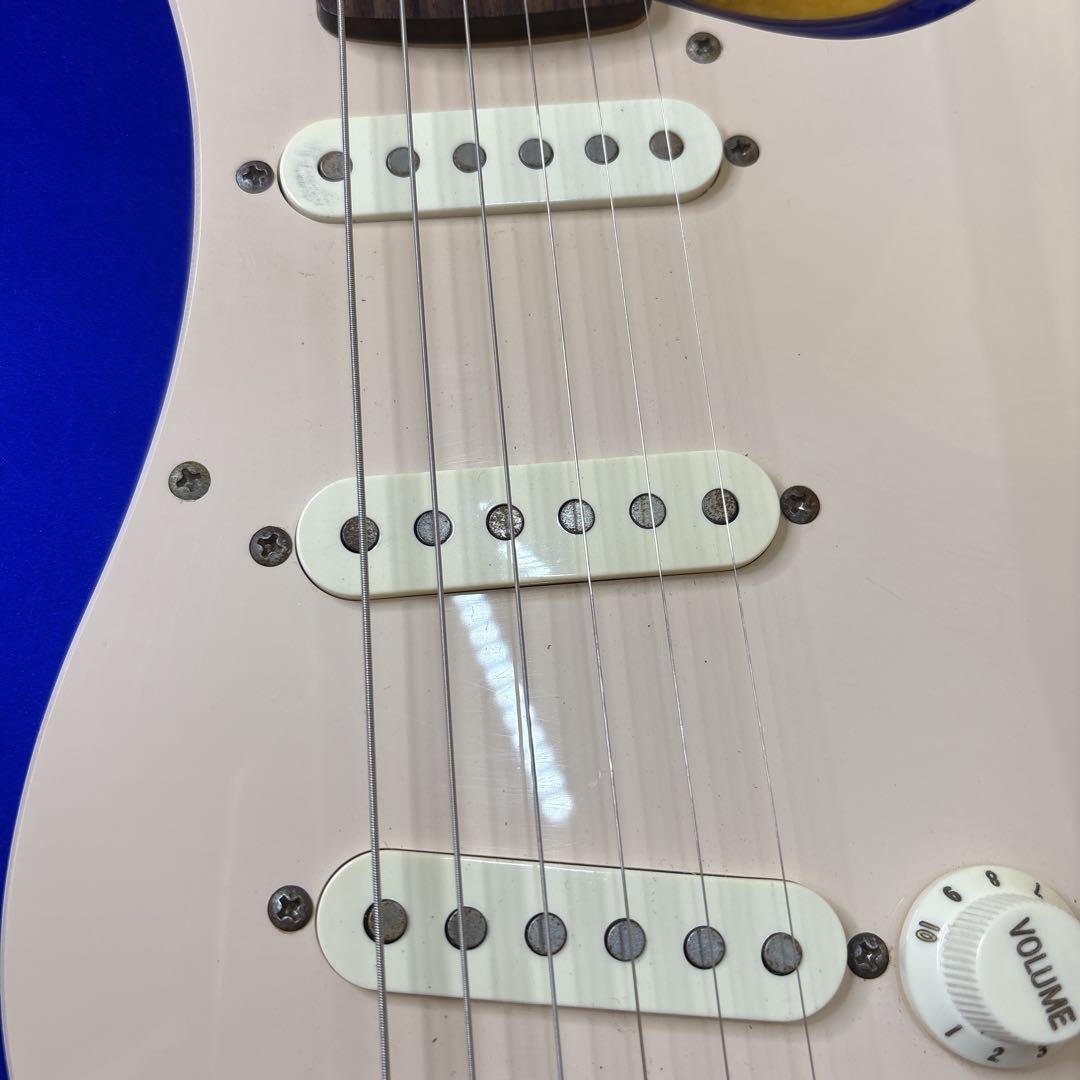 スクワイヤー　ストラトキャスター　ブルーメタリック