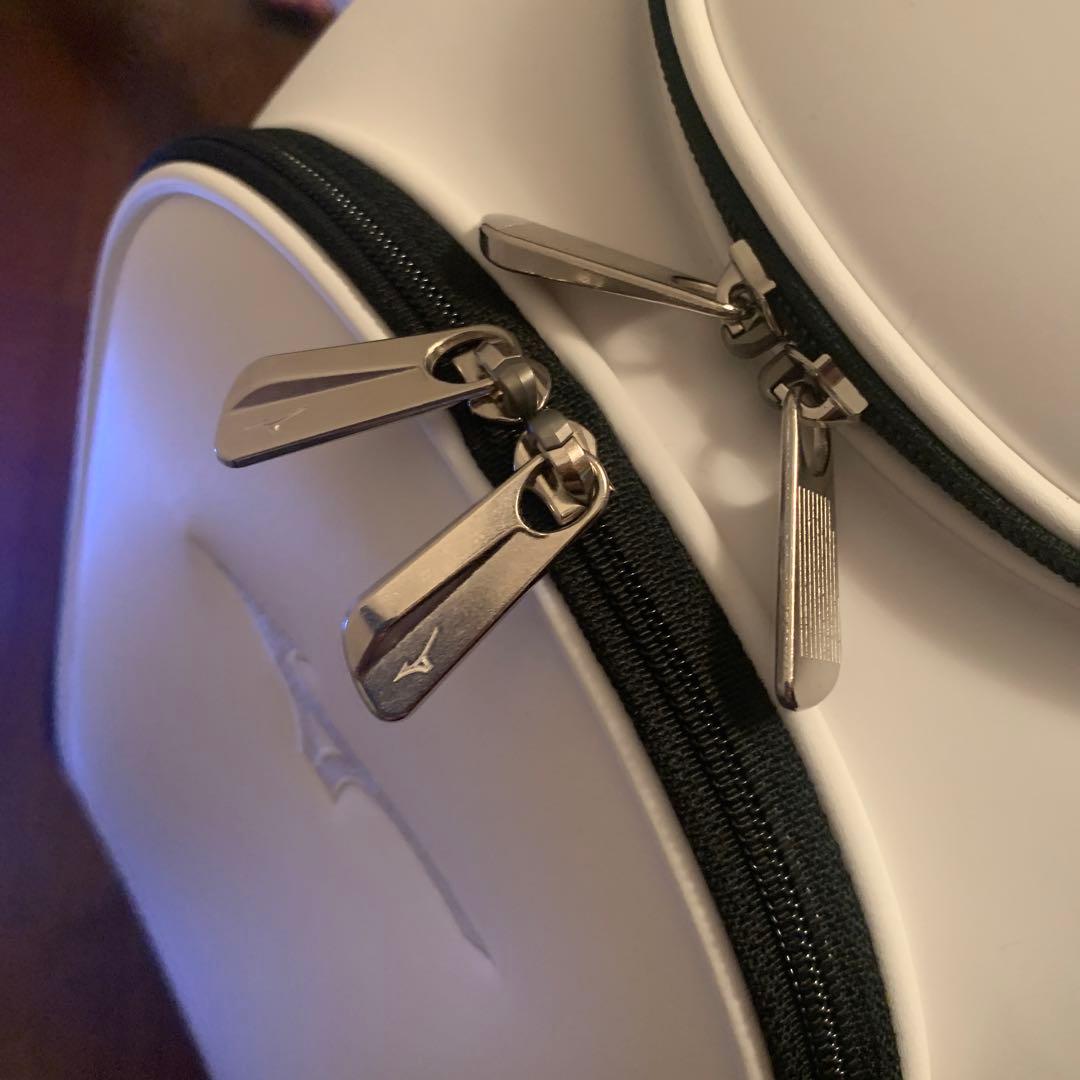 LEXUS ゴルフバッグ　キャディバッグ ホワイト　シルバー　1個