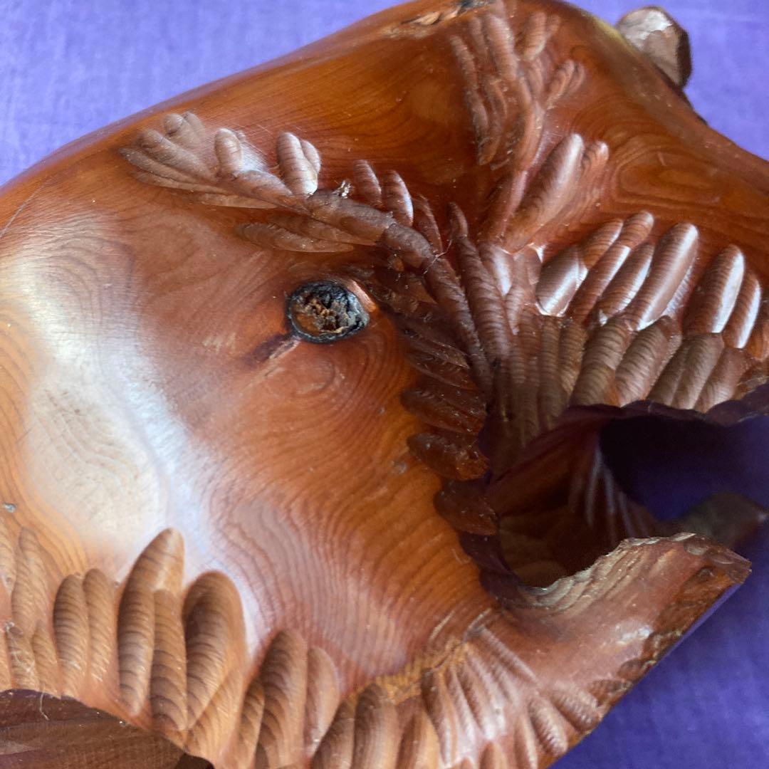 木製クマ彫刻 手彫り インテリア　作家もの　哲也作　台座立札あり　吼え熊　毛彫り