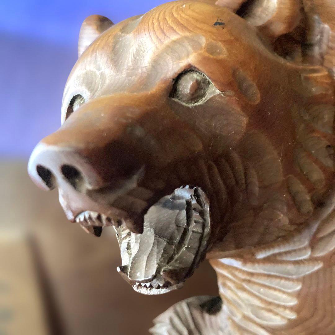 木製クマ彫刻 手彫り インテリア　作家もの　哲也作　台座立札あり　吼え熊　毛彫り