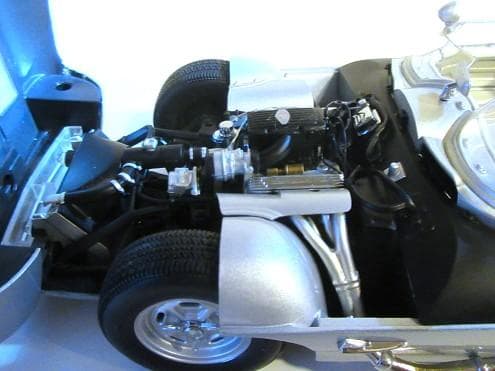 特価 AUTOart (1/18) コルベット Stingray Racer③