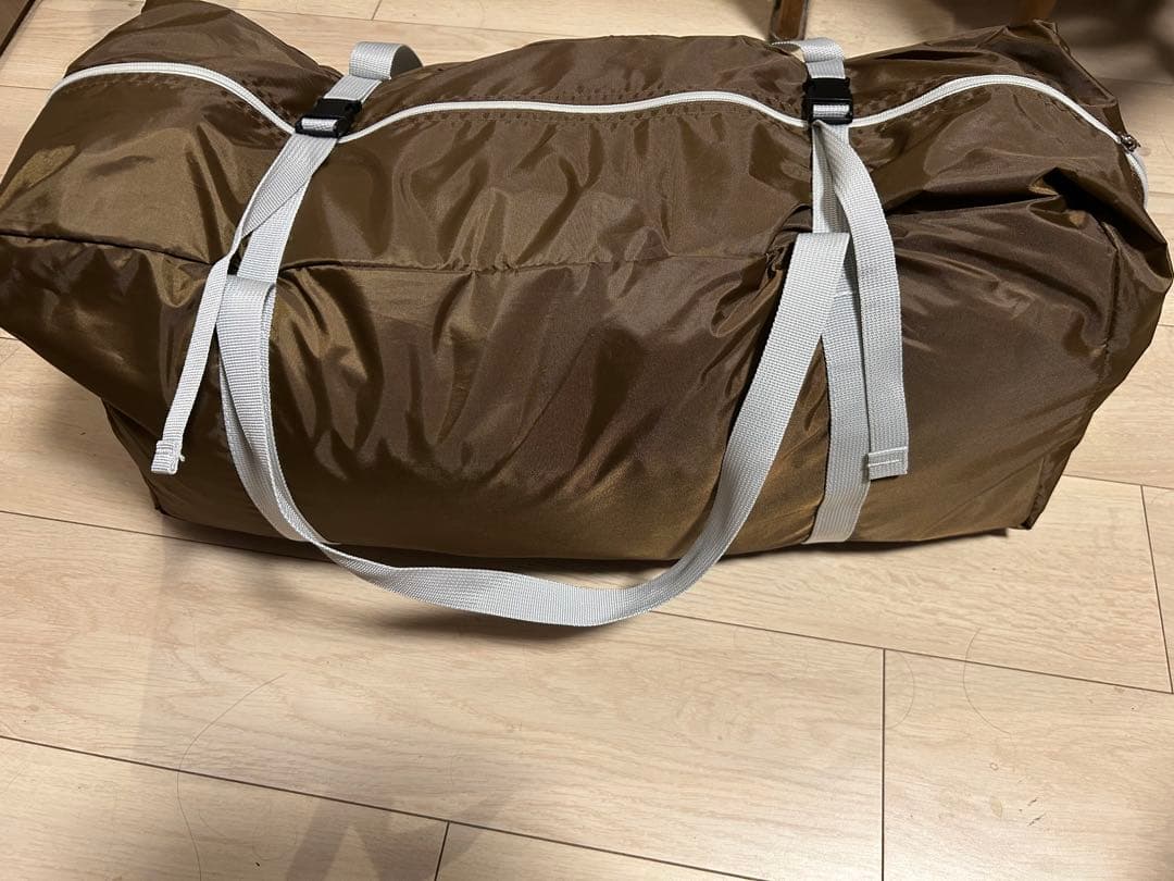 インフレータブル美品 ダークブラウン4人用エアーテント+別売りグランドシート