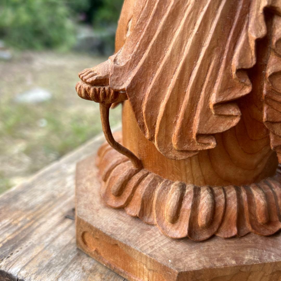 弥勒菩薩 木製 木彫り アンティーク 置物 仏教美術 阿弥陀如来