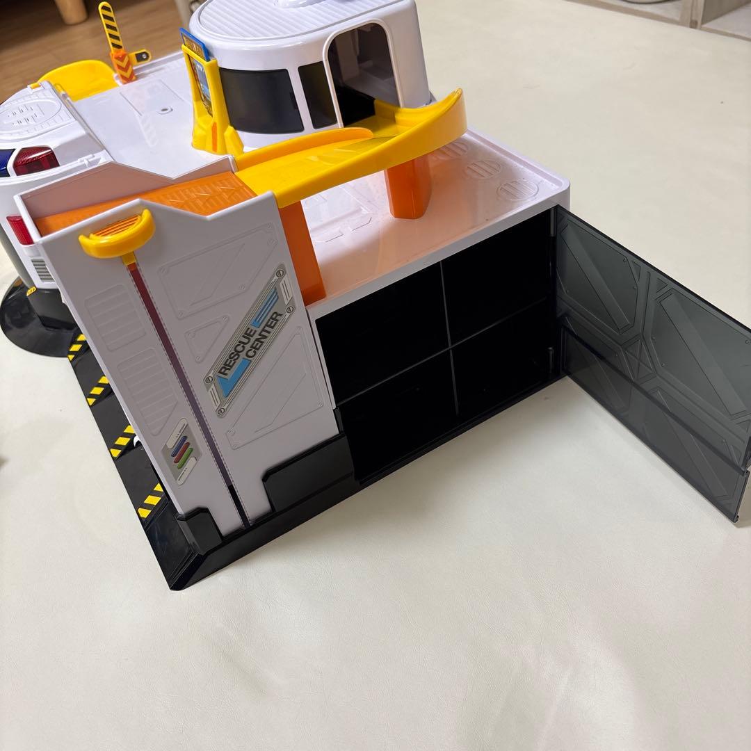 THE LITTLE BUS TAYO ちびっこバスタヨ　緊急出動センター