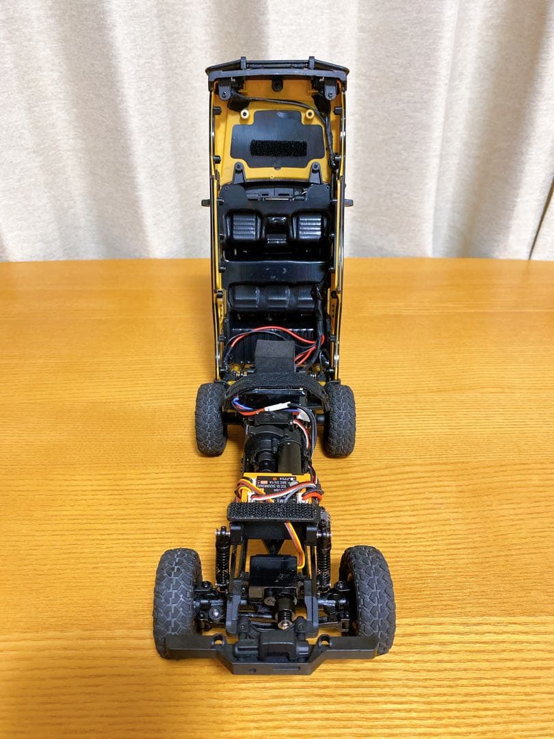 FMS ラジコン　DISCOVERY 1/24 ランドローバー fcx24m