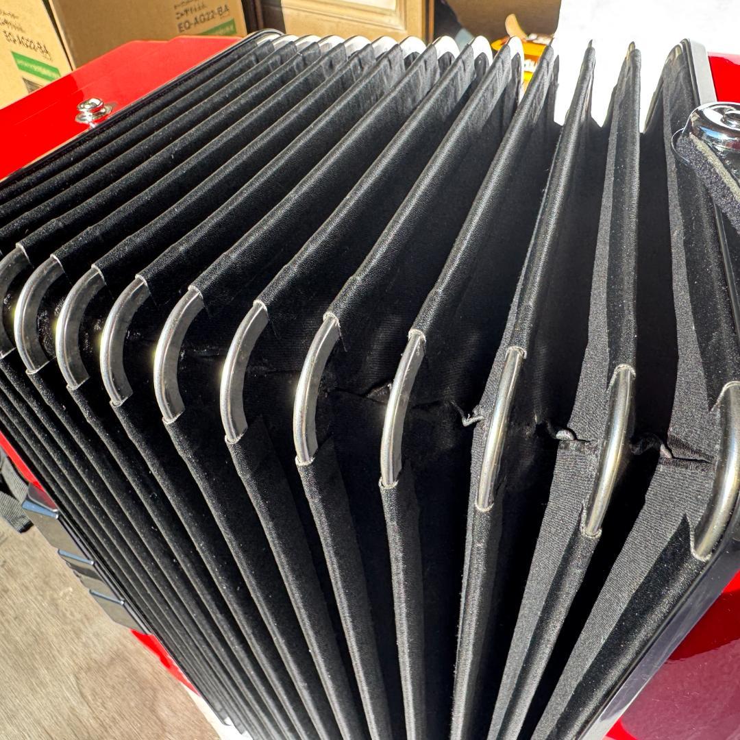 ローランド Vアコーディオン FR-1x 赤　美品！