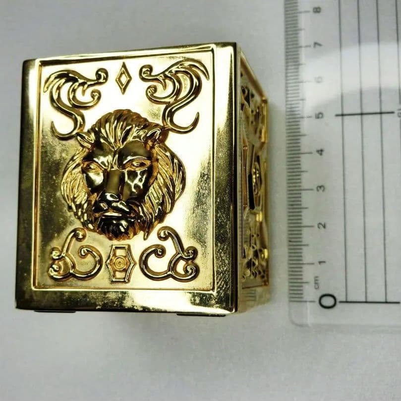 聖闘士星矢 レオ アイオリア 黄金聖衣箱 獅子座 黄金聖衣 ゴールドクロス