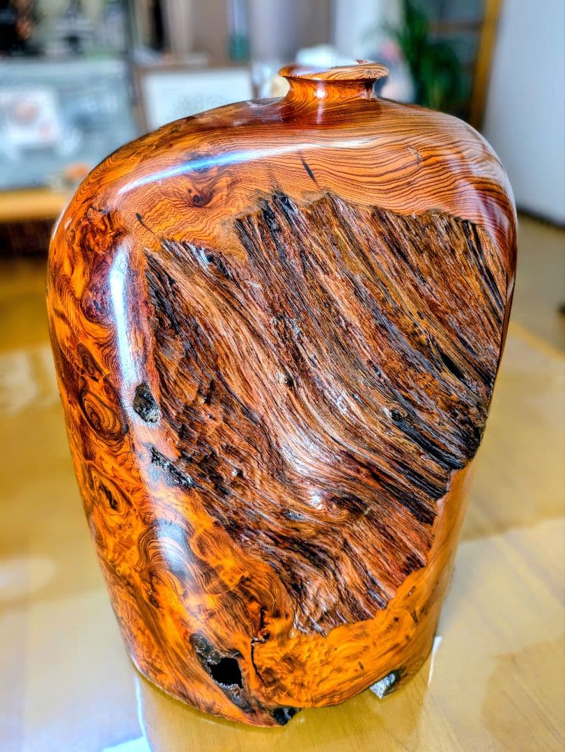 屋久杉　飾り壺